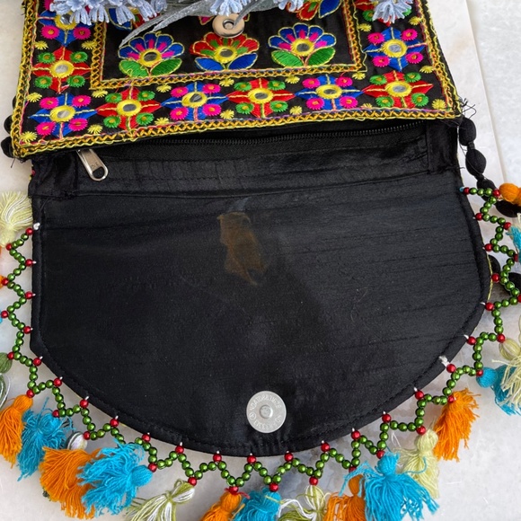 Thread Work Purse - Picture 2 of 2